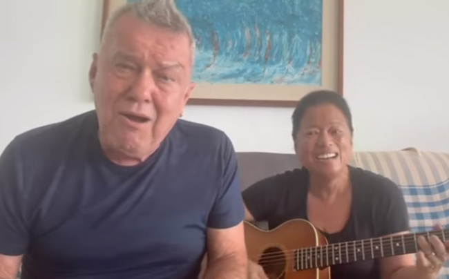 Jimmy Barnes and his wife perform romantic cover of Roberta Flack's 'The First Time Ever I Saw Your Face'