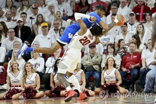 APTOPIX Kentucky Arkansas Basketball