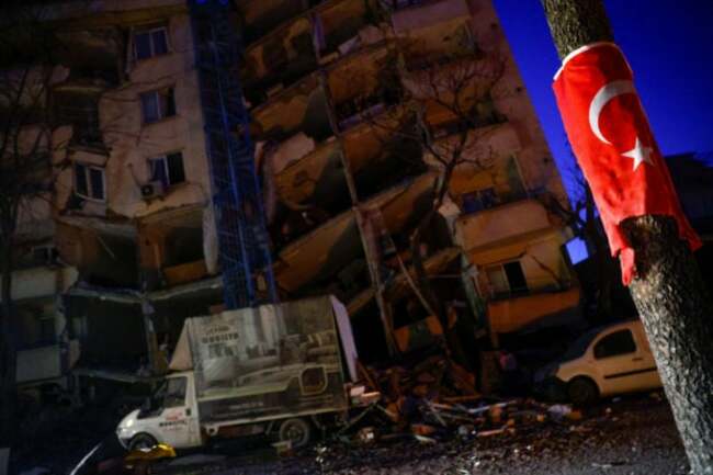 Qatar's emir criticizes delay in aid to earthquake victims in Syria