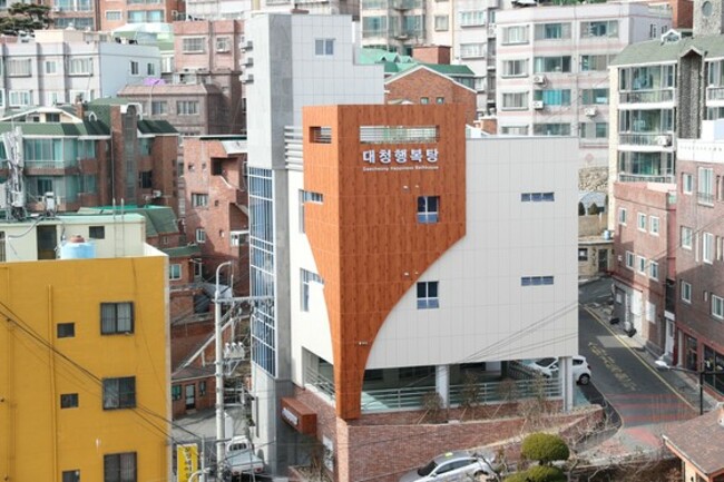 Publicly run bathhouses boom as population shrinks