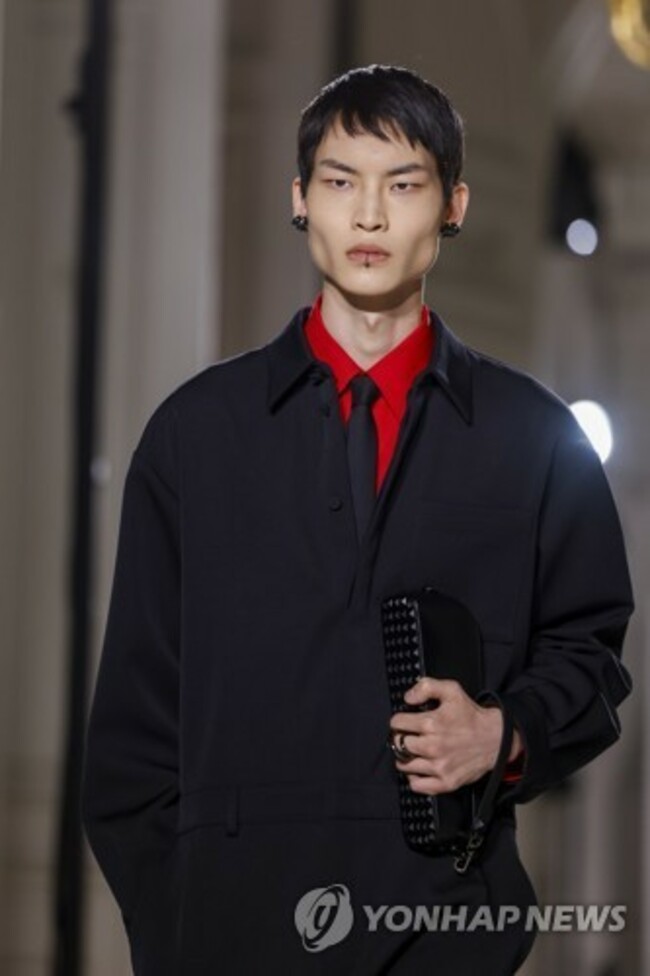 France Fashion Valentino F/W 23-24