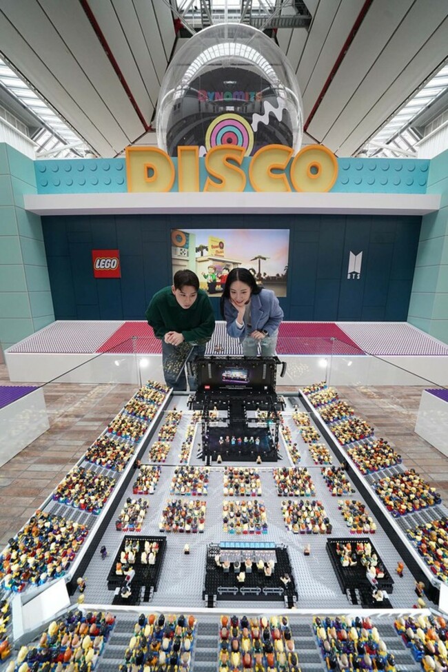 Lots of Lego
