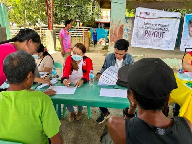 Masbate farmers, fisherfolk get DSWD aid