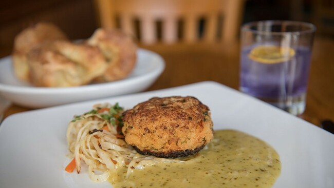 One Dish: Relishing the Crab Cake at Pauline's Café in South Burlington