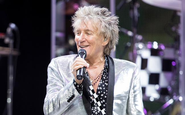 Rod Stewart vows to pay for "pioneering medial treatment" for fan diagnosed with rare condition
