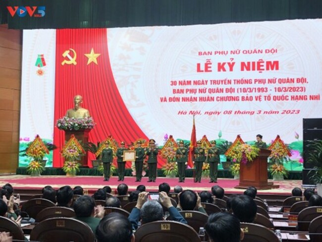 On International Women's Day, Vietnam honors servicewomen, ordinary female emotions
