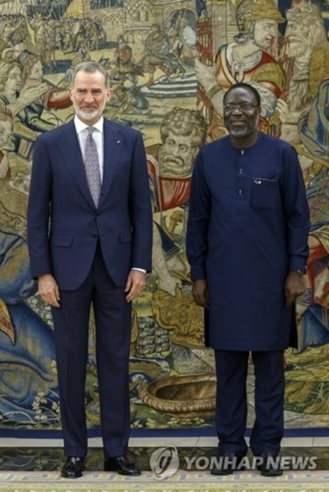 SPAIN ROYALS ECOWAS