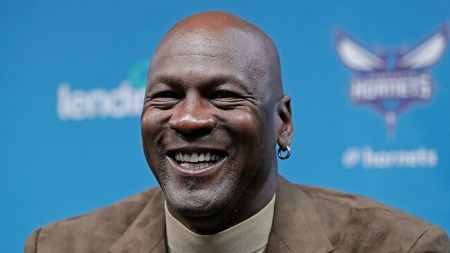 Report: Michael Jordan in talks to sell majority stake in Hornets