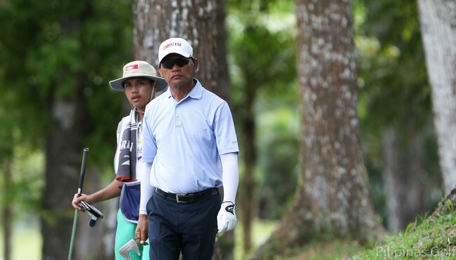Wild final round up as three tie Frankie Miñoza for lead