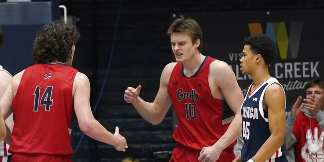 UConn vs. Saint Mary's (CA) Predictions & Picks