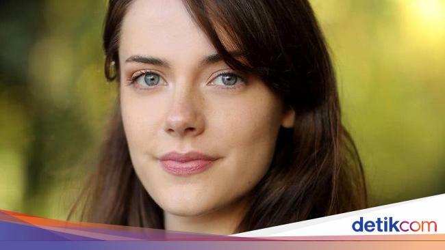 Potret Meg Bellamy, Pemeran Kate Middleton di The Crown 6