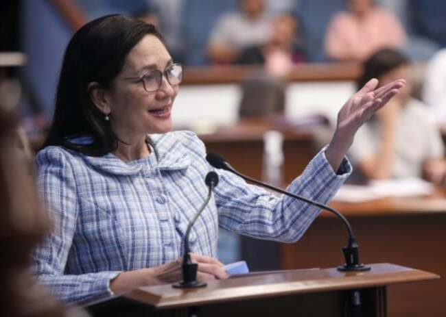 Don't typecast women cops, Hontiveros tells NCRPO