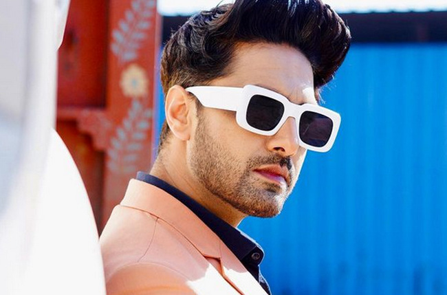 Rohit Purohit congratulates cast as 'Udaariyan' completes two years