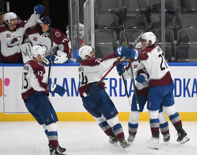Grubauer, non-top line players lead Avalanche past St. Louis for commanding 3-0 series lead