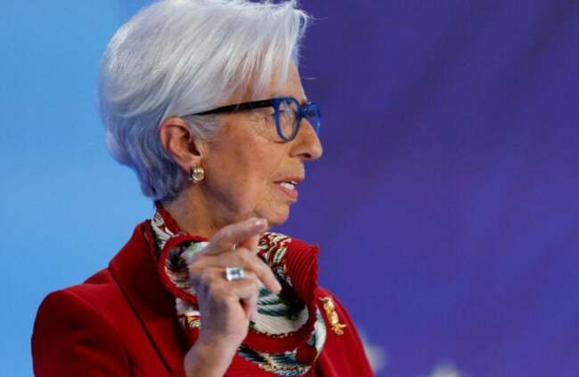 Global central banks open daily dollar taps to help banks