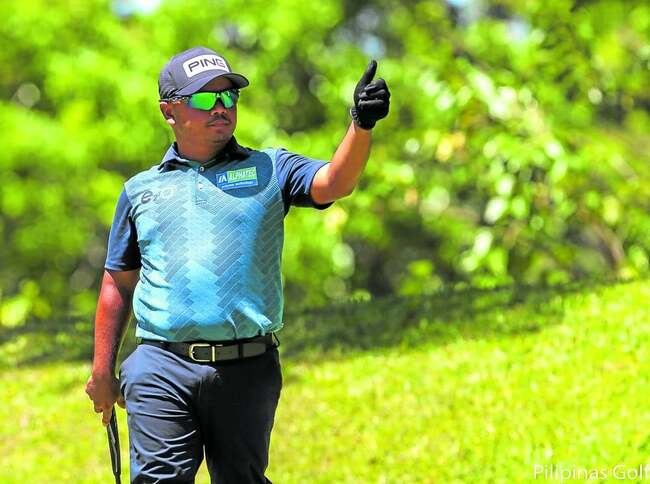 Zaragosa carves out 68 to lead by two in Iloilo