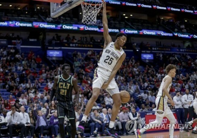 APTOPIX Hornets Pelicans Basketball