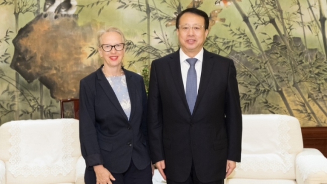 Mayor meets with Canadian Ambassador to deepen practical cooperation