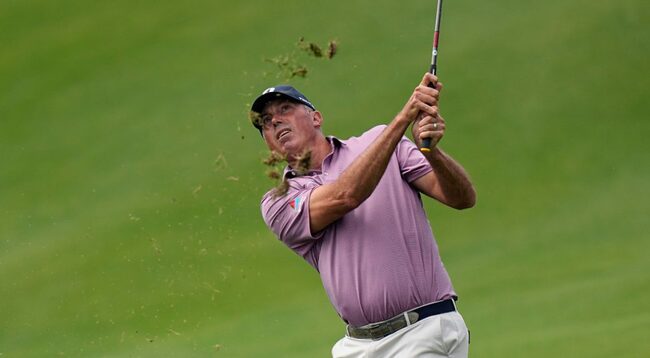 Kuchar ties Tiger's match play record and advances in Austin
