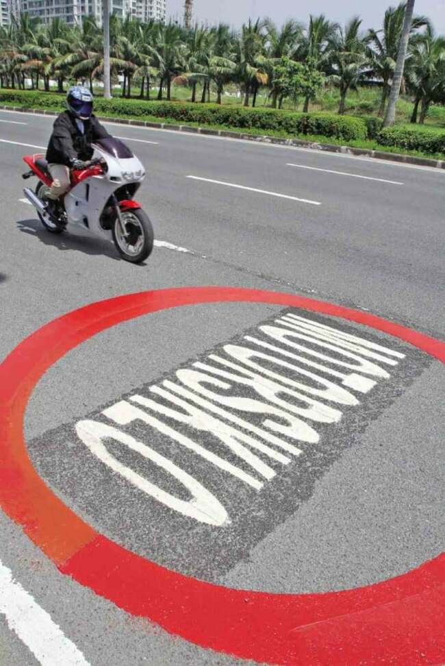 Over 21,000 motorists warned during Commonwealth Ave. motorcycle lane dry run — MMDA