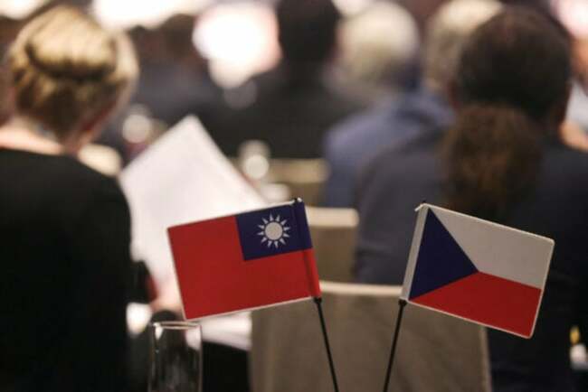 Taiwan welcomes large Czech delegation after Honduras shifts allegiance to China