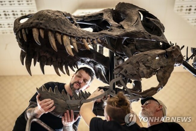 epaselect SWITZERLAND T-REX TRINITY