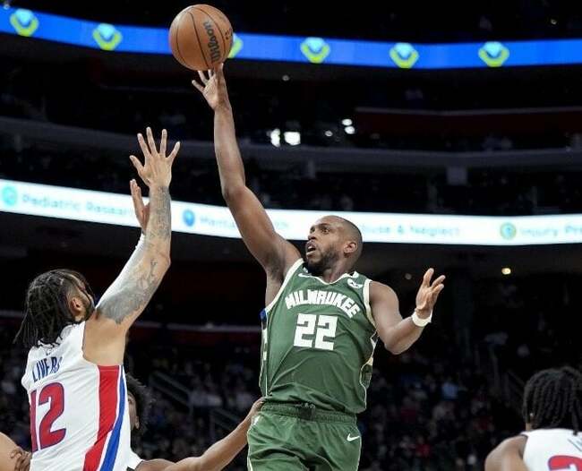 NBA: Bucks finish season sweep of Pistons