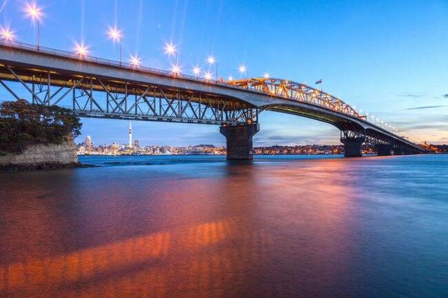 Minister unveils options for Auckland's second harbour crossing