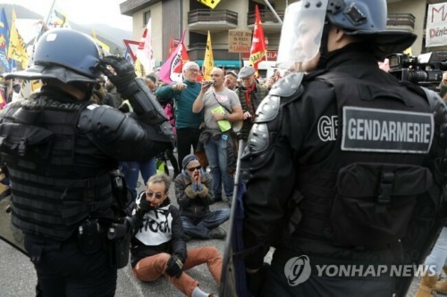 FRANCE POLITICS GOVERNMENT MACRON