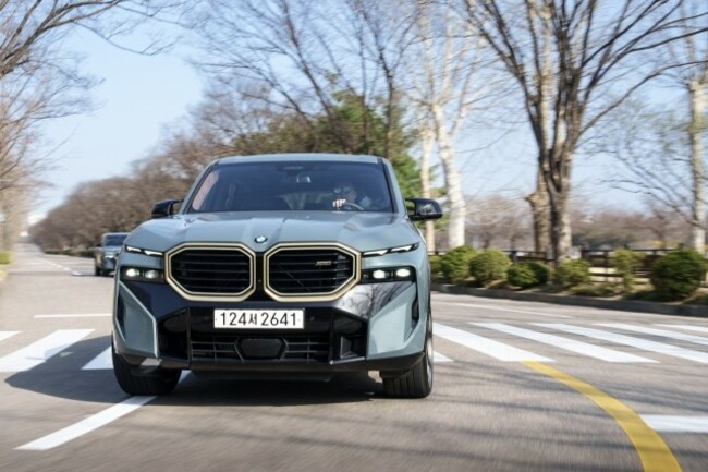 [Behind the Wheel] BMW XM boasts unparalleled driving experience