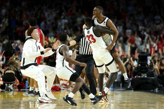 San Diego State stuns FAU on Lamont Butler's buzzer-beater