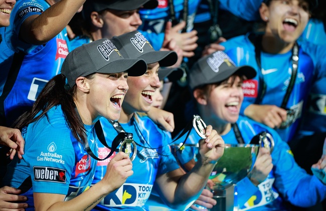 Big cash splash for Big Bash and women's game in pay deal