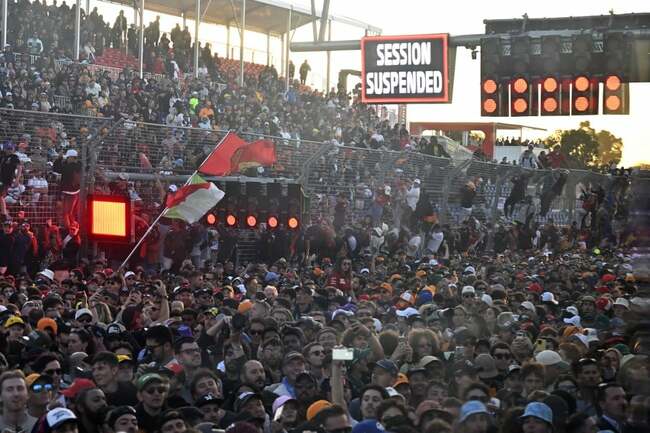 F1: Australian Grand Prix chief vows investigation after fans invade track