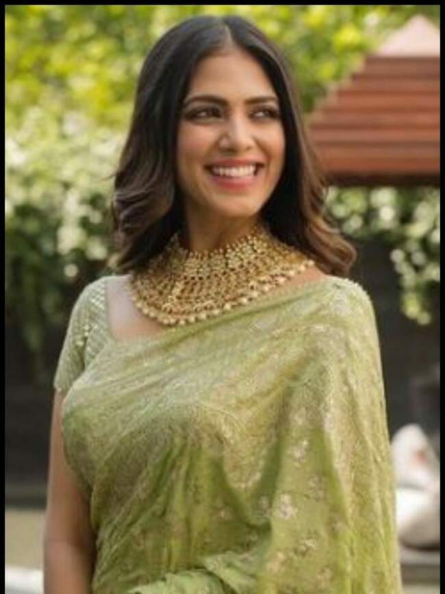 These desi looks of Malavika Mohanan will leave you mesmerised