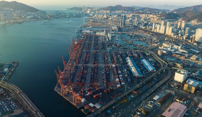Busan Port ‘Navigate Toward a Better Future'