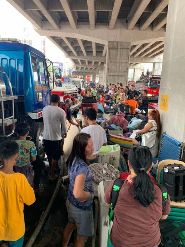 ‘Penitensya talaga ito', QC residents lament loss of homes to fire during Good Friday