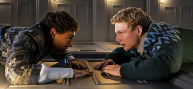 «The Portable Door» in prima tv Sky Cinema e streaming NOW