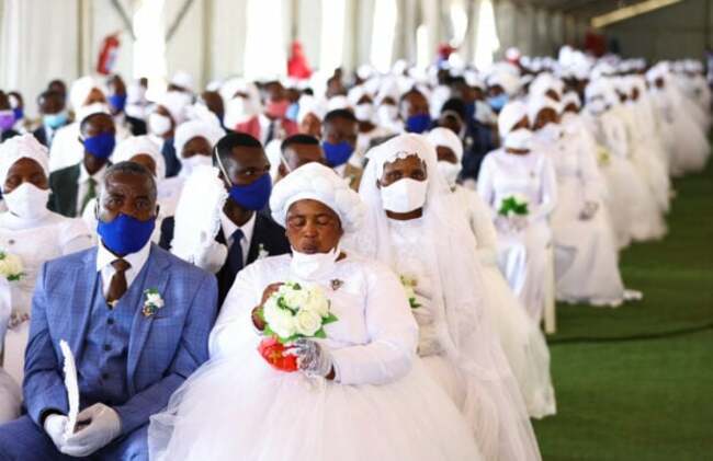 Hundreds of South Africans tie the knot in Easter mass wedding