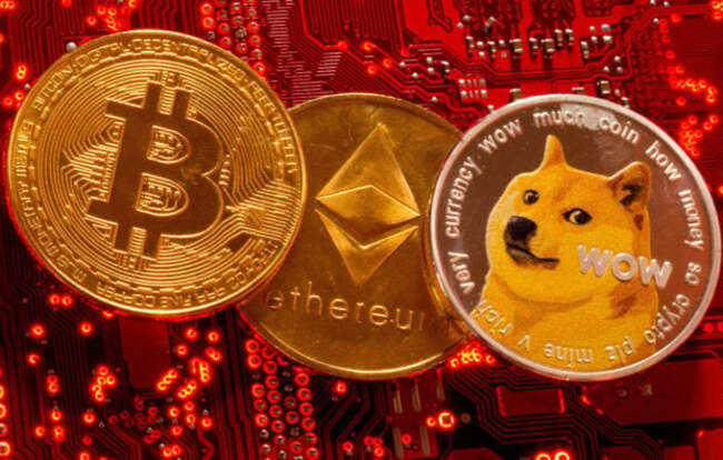 Bitcoin pushes past $30,000 as investors eye end of rate rises