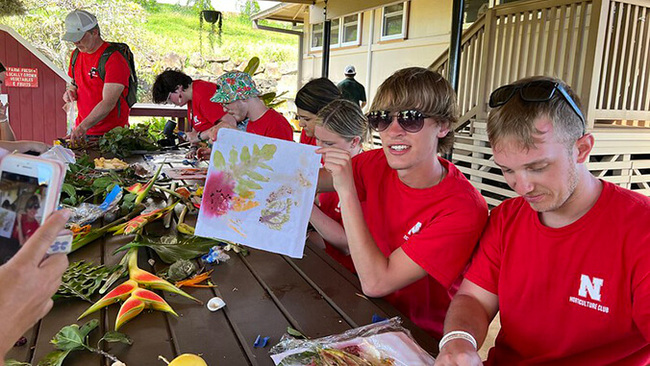 ‘Bows help Big Red grow in horticulture knowledge
