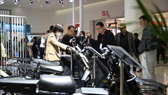 China's consumer market sees rapid expansion, higher quality over decade: MOC official