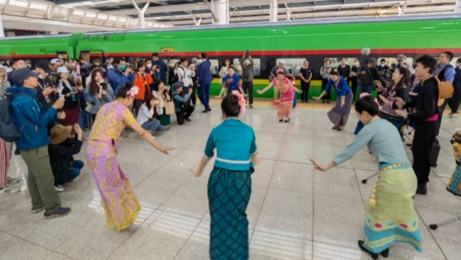 China-Laos Railway starts cross-border passenger services
