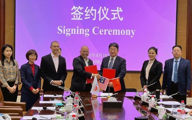 UNITEN SETS UP INTERNATIONAL ACADEMIC CENTRES IN CHINA