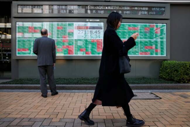 Asia shares gain as Singapore stops tightening, euro climbs