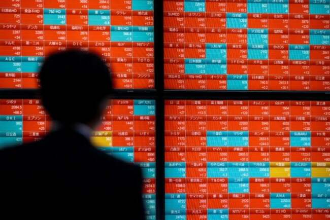 Global stocks mixed after weak US retail sales data