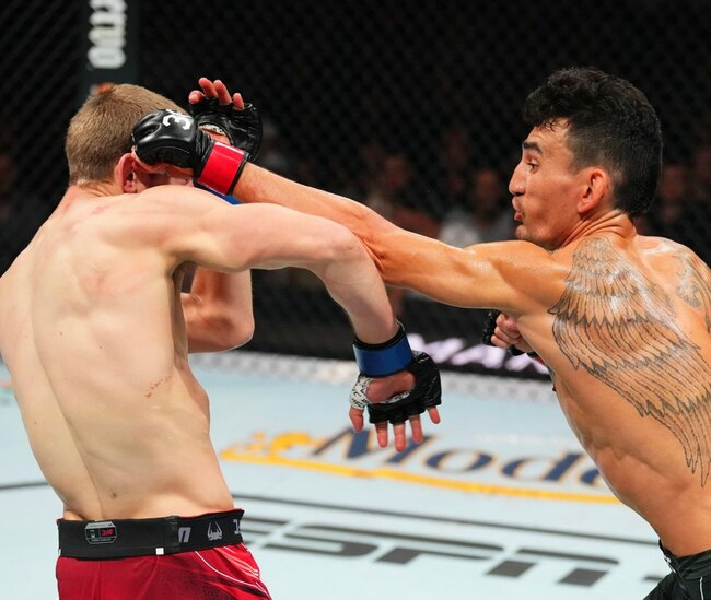 Max Holloway beats Arnold Allen at UFC Fight Night