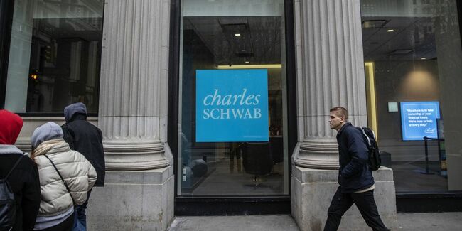 Charles Schwab Earnings Monday Will Shed Light on Client Cash Moves