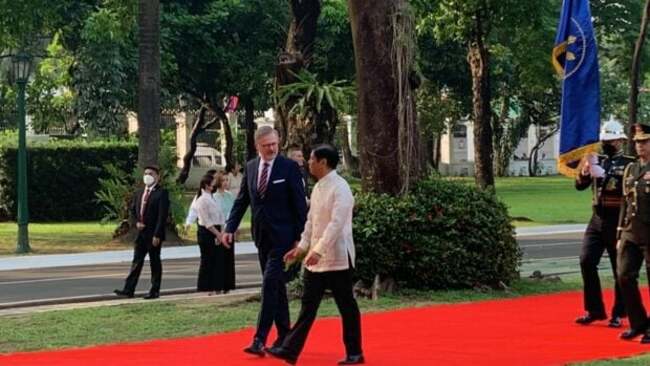 Bongbong Marcos welcomes Czech Republic PM in Malacañang