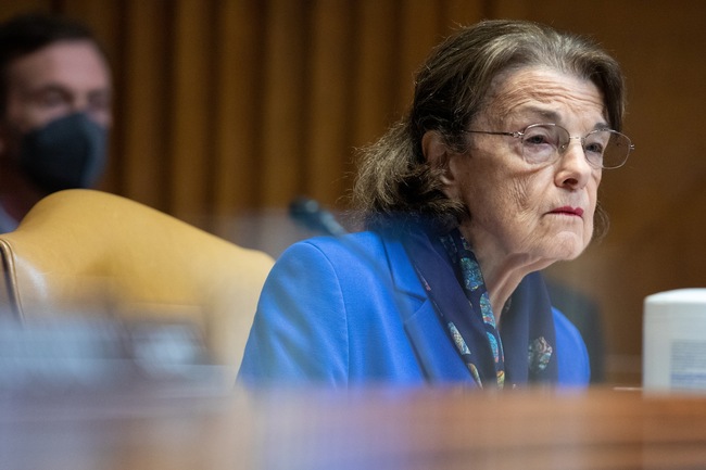 Democrats still face Feinstein dilemma as replacement bid fails