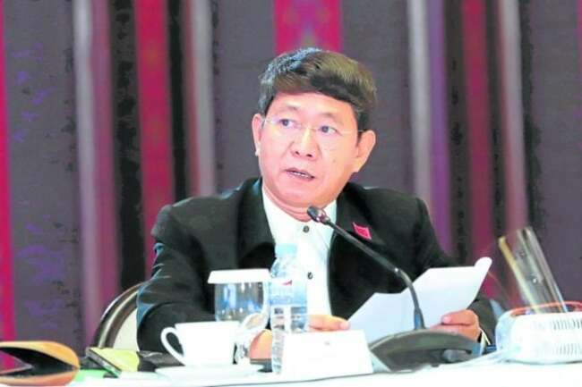 Communist party now headless and without clear leaders — Año